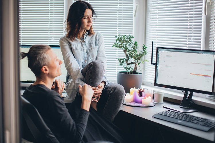 Adaptação ao home office em médias empresas